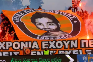 Εντυπωσιακή ατμόσφαιρα και αφιέρωση στον Ηλία... 