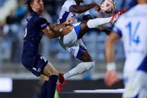 Η Πάφος χαϊδεύει το πρώτο της πρωτάθλημα, με…δίμπαλο Κορέια! (φώτος)