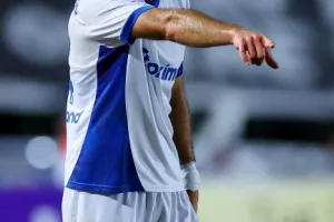 Η Πάφος χαϊδεύει το πρώτο της πρωτάθλημα, με…δίμπαλο Κορέια! (φώτος)