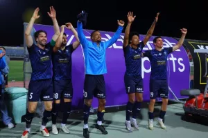 Η Πάφος χαϊδεύει το πρώτο της πρωτάθλημα, με…δίμπαλο Κορέια! (φώτος)