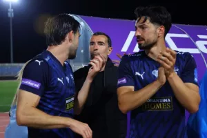 Η Πάφος χαϊδεύει το πρώτο της πρωτάθλημα, με…δίμπαλο Κορέια! (φώτος)