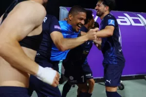 Η Πάφος χαϊδεύει το πρώτο της πρωτάθλημα, με…δίμπαλο Κορέια! (φώτος)