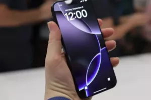 Ποια μεγάλη αλλαγή ετοιμάζει η Apple για τα 20 χρόνια των iPhone