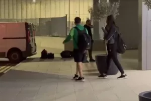 Βγήκαν απ' τα αποδυτήρια οι παίκτες της Ομόνοιας (Φώτος/Βίντεο)