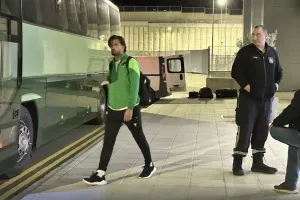 Βγήκαν απ' τα αποδυτήρια οι παίκτες της Ομόνοιας (Φώτος/Βίντεο)