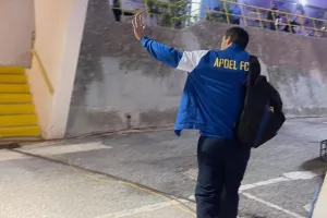 Αποχώρηση... ΑΠΟΕΛ (Φώτος Kerkida)