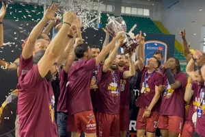 Η στιγμή της απονομής στον Κυπελλούχο Κεραυνό (Βίντεο/Φώτος Kerkida)