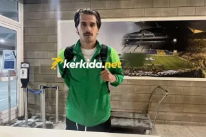 Ο σκόρερ... στάση για πόζα στο Kerkida!