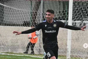 Ανανέωσε με Νίκο Κάτζη