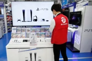 Χαμός στην Ιαπωνία: Κόσμος ενοικιάζει PlayStation 5