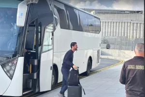 (ΦΩΤΟΣ kerkida.net) H άφιξη της ΑΕΛ