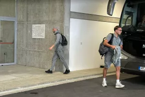 (ΦΩΤΟΣ kerkida.net) Η άφιξη της ΑΕΚ και της Πάφου 