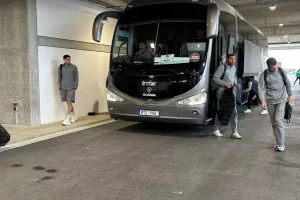 (ΦΩΤΟΣ kerkida.net) Η άφιξη της ΑΕΚ και της Πάφου 