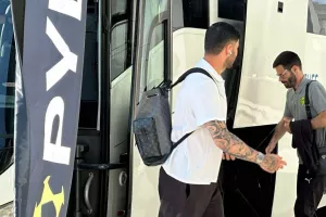 (ΦΩΤΟΣ kerkida) Η άφιξη της ΑΕΚ