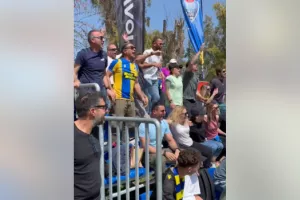 (Βίντεο) ΑΠΟΕΛίστες στο Elite Cup Neon στην Αθήνα: "Για σένα έχω χάσει το μυαλό μου"