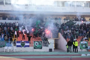 (ΒΙΝΤΕΟ Kerkida/Φώτος) "Είσαι μαστούρα Ολυμπιακέ"