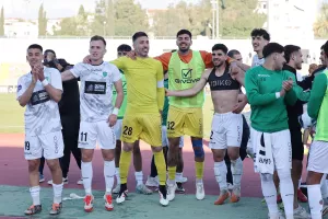 (ΒΙΝΤΕΟ Kerkida/Φώτος) "Είσαι μαστούρα Ολυμπιακέ"