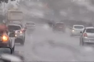 Καταρρακτώδεις βροχές στον αυτοκινητόδρομο Λευκωσίας – Λεμεσού