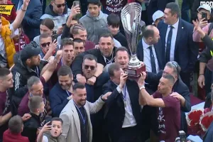 «Κάηκε» η AEL FC Arena, σήκωσαν το τρόπαιο οι Βυσσινί σε μεγαλοπρεπή φιέστα!