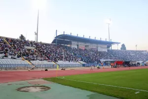 Γεμίζει...