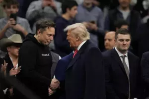Ο Τραμπ έχει ενημερώσει τον στενό του κύκλο ότι ο Μασκ αποχωρεί από την κυβέρνηση