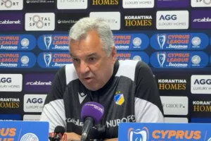 "Θεωρώ τον εαυτό μου πολύ τυχερό που είμαι προπονητής αυτής της ομάδας που έχει αυτό τον υπέροχο κόσμο"