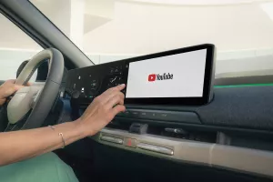Βοηθός Τεχνητής Νοημοσύνης, video streaming και Wi-Fi hotspot περιλαμβάνονται στη νέα ενημέρωση OTA της Kia