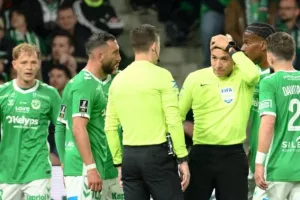 Γαλλική Ομοσπονδία για το Σεντ Ετιέν-Λιόν: «Οι διαιτητές αξίζουν σεβασμό»