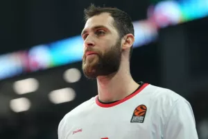 Κορυφαίος στόχος της Μπαρτσελόνα ο Παπαγιάννης