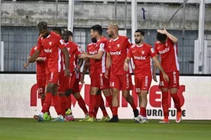 Ερυθρόλευκο διπλό στο "ΠΑΠ"/Αναπτερώθηκαν οι ελπίδες παραμονής (Φώτος)
