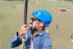 Τουρίστας έκανε zipline και από κάτω γινόταν η επίθεση με 26 νεκρούς στο Κασμίρ