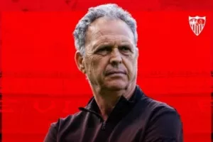 Η Σεβίλλη αλλάζει προπονητή για τέταρτη φορά σε δύο σεζόν και ξαναφέρνει τον Καπαρός