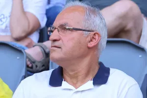 Είδε... ΑΕΛ