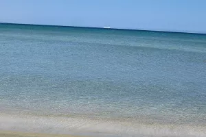 Βρετανικές Βάσεις/"Μην κολυμπήσετε σε αυτές τις παραλίες"