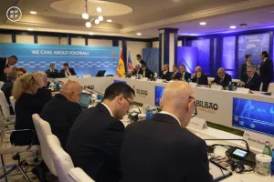 Στη συνεδρία της Ε.Ε. της UEFA και στον τελικό του Europa League ο Γιώργος Κούμας