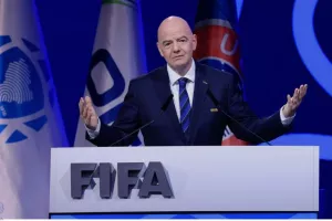 Ο Ινφαντίνο... συνεχάρη την Πάφο μέσω ΚΟΠ