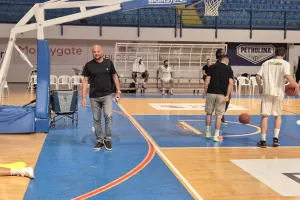 ΠΡΩΤΑΘΛΗΤΡΙΑ η Πετρολίνα ΑΕΚ! (φώτος)