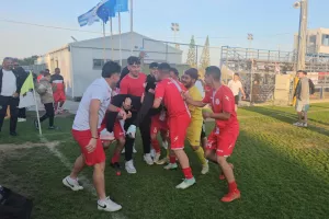 Πανηγύρισαν ξέφρενα την άνοδο (βίντεο/φώτος)