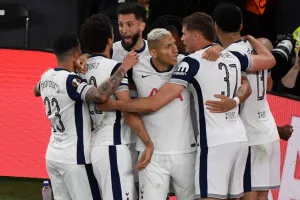 Η Τότεναμ κατέκτησε το Γιουρόπα Λιγκ/Θρίαμβος επί της Μάντσεστερ Γιουνάιτεντ (Φώτος)