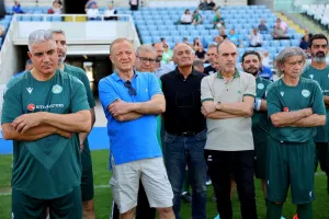 (Φώτος) Σε… δράση οι παλαίμαχοι 
