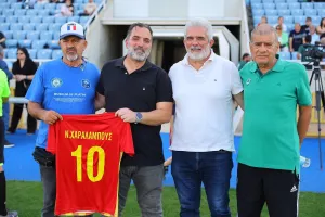 (Φώτος) Σε… δράση οι παλαίμαχοι 