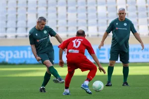 (Φώτος) Σε… δράση οι παλαίμαχοι 