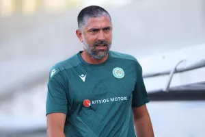 (Φώτος) Σε… δράση οι παλαίμαχοι 