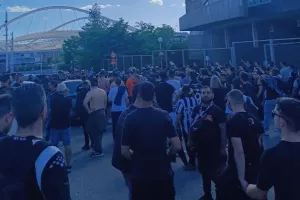 Ένταση...για λίγο έξω από το ΟΑΚΑ