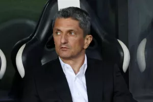 ΜΜΕ Ρουμανίας: «Αποφασισμένος να συνεχίσει στον ΠΑΟΚ ο Λουτσέσκου»