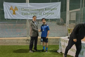 Άνοιξαν οι σαμπάνιες τίτλου!