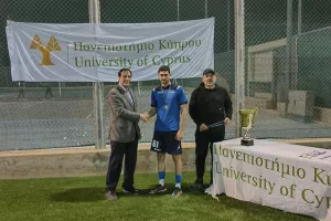 Άνοιξαν οι σαμπάνιες τίτλου!