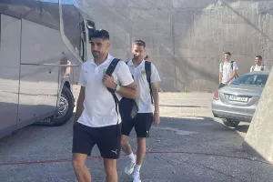 (Φώτος Kerkida) Η άφιξη της ΑΕΚ 