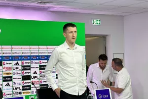 (Φώτος Kerkida) Η παρουσίαση του Artem Radkov
