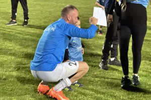 ΦΩΤΟΣ μέσα από το γήπεδο με τους πανηγυρισμούς